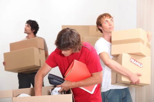 Efficient unpacking in the new office space
